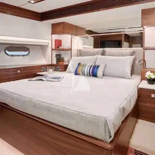 NAYA MARYN - Image 21