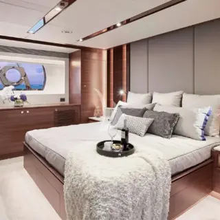 NAYA MARYN - Image 19