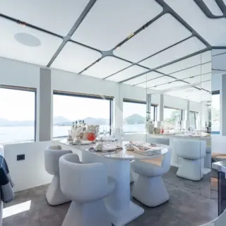 FERRO 77 - Main saloon