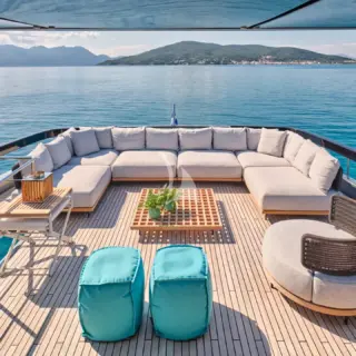 MENANGIO X - Sundeck Aft Lounge Area