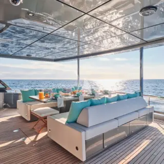 MENANGIO X - Main Deck Aft