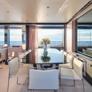 MENANGIO X - Main deck dining area