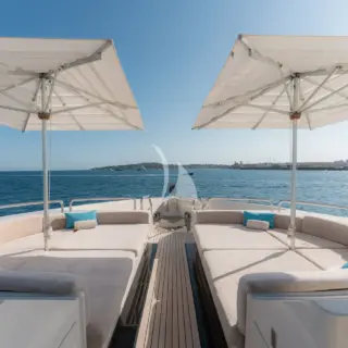 RENEGADE - Upper Deck Bow