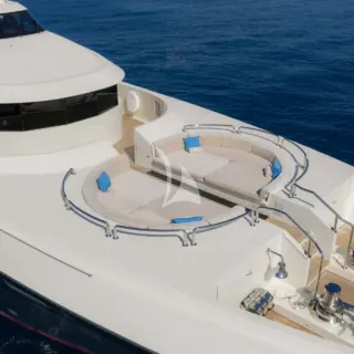 RENEGADE - Upper Deck Bow