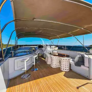 Anavi - Flybridge dining area and bar