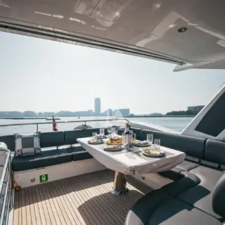 SERENITY - Flybridge