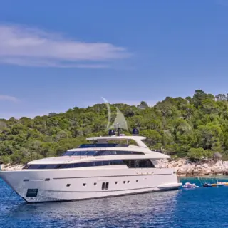 RIANA II - Image 16