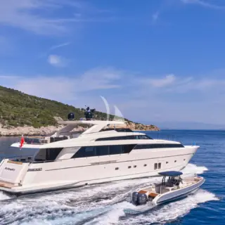 RIANA II - Image 15