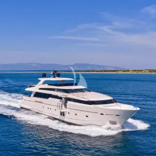 RIANA II - Image 2