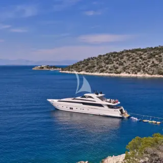 RIANA II - Image 7