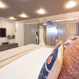 RIANA II - Master Suite