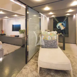 RIANA II - Master Office