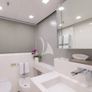 RIANA II - VIP Suite I Bathroom