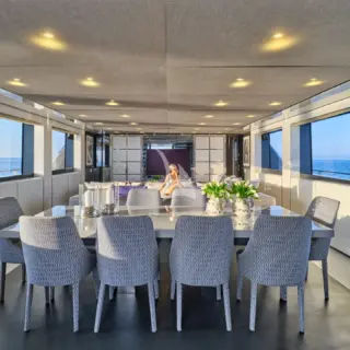 RIANA II - Dining area