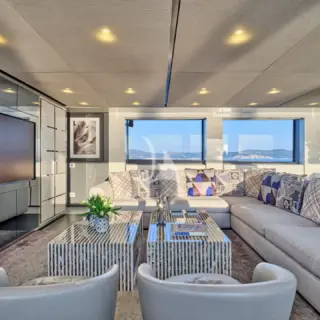 RIANA II - Main Saloon