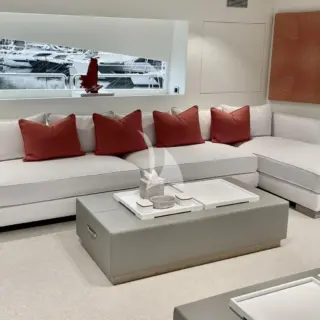 D'One D - Main saloon