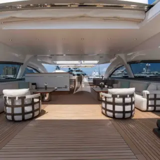 MINE GAMES - Sun Deck