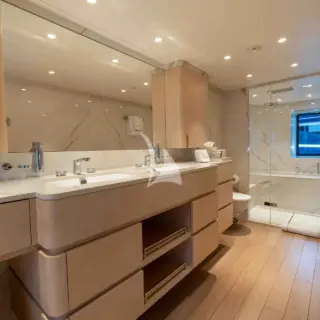 MINE GAMES - Master En Suite