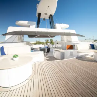 LUDZIE - TEMP Imagery | Sun Deck Forward