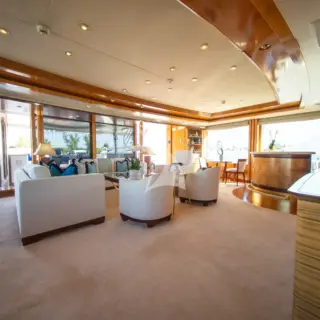 LUDZIE - TEMP Imagery | Skylounge