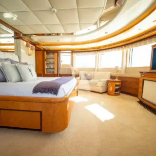 LUDZIE - TEMP Imagery | Primary Stateroom 