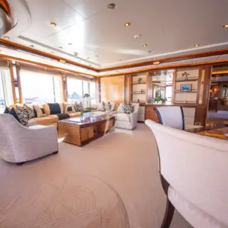 LUDZIE -  TEMP Imagery | Main Salon