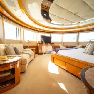 LUDZIE - TEMP Imagery | Primary Stateroom 