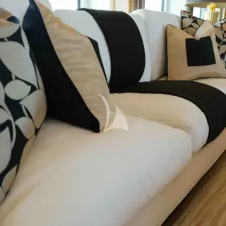 LUDZIE -  TEMP Imagery | Main Salon - new carpet and upholstery 
