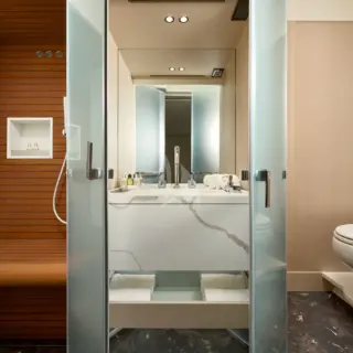 M-Y Aglaya Master Bathroom 