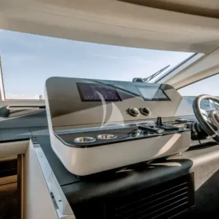 AGLAYA - Interior helm station