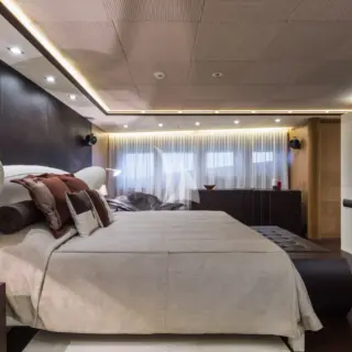 I NOVA - Owner's suite main deck 