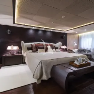 I NOVA - Owner's suite main deck 