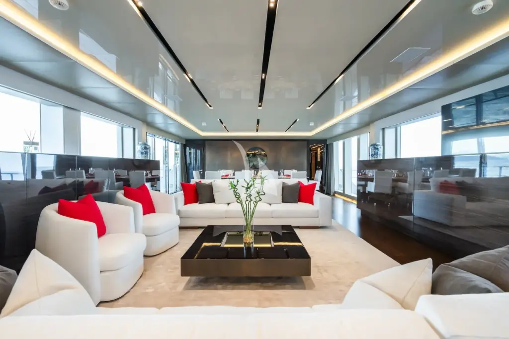 BLUE MOON - Main saloon