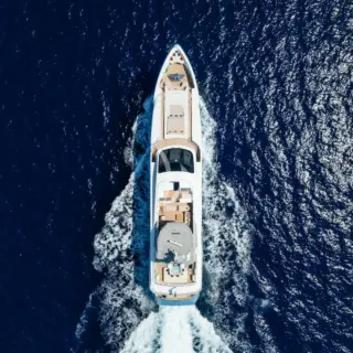 BLUE MOON - Aerial view underway