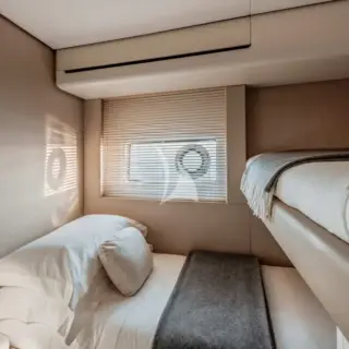 LUX - TWIN CABIN WITH BUNK BED