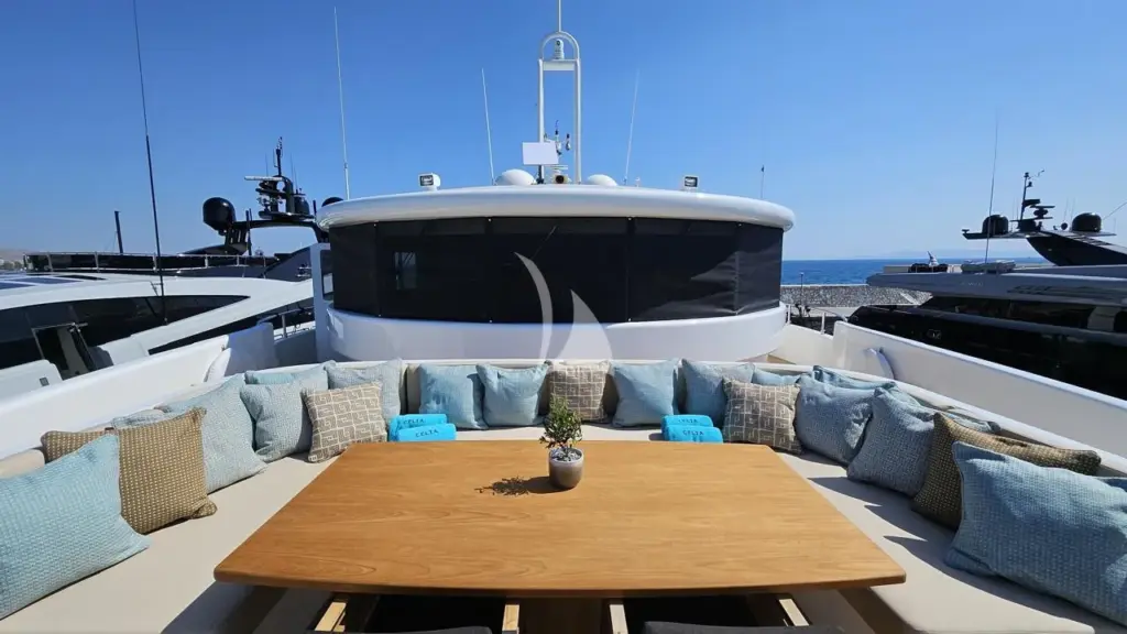 CELIA P - Foredeck