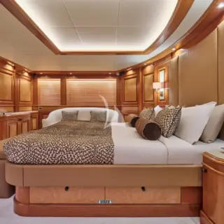 CELIA P - Owner's Suite