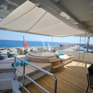 CELIA P - Upper deck