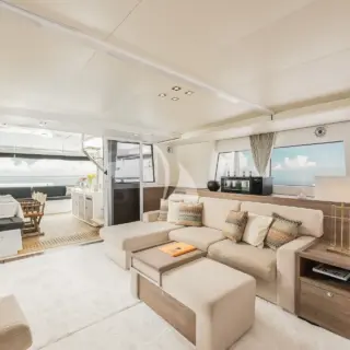 JARANA - MAIN DECK SALON