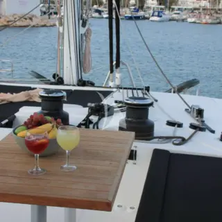 JARANA - Cockpit and Outdoor Seating