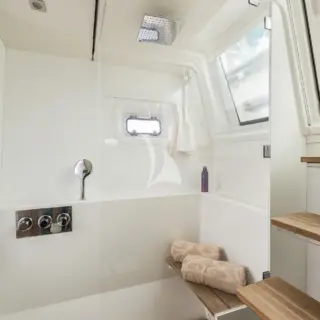 JARANA - MASTER BATHROOM
