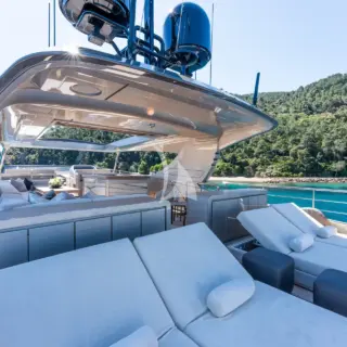 THE PALM - FLYBRIDGE LOUNGE