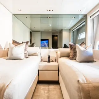 THE PALM - Lower Deck l Twin Cabin
