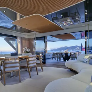 AWANDRA - Upper Deck - saloon