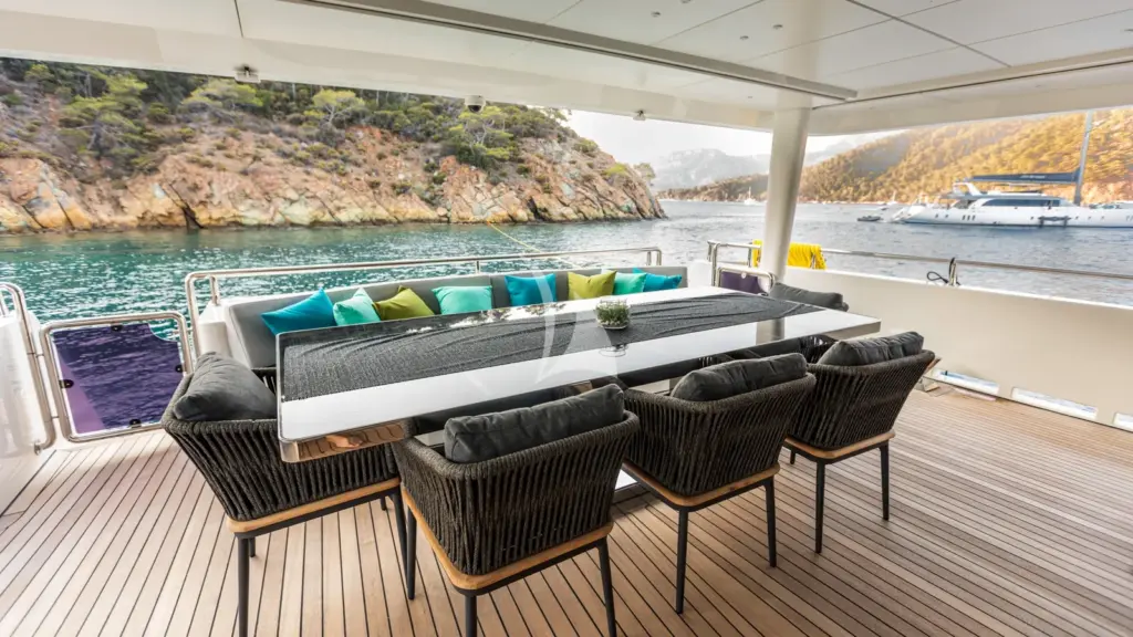 ZEEMAR - Main Deck Aft