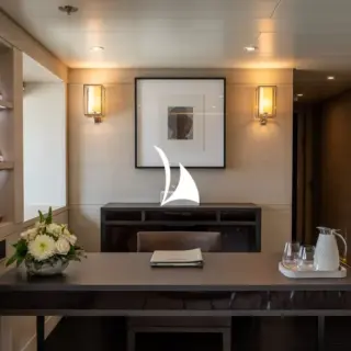 SPIRIT - Master cabin desk area