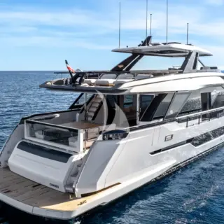 TOGETHER - profile aft