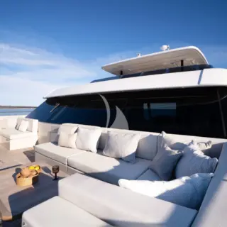 BOHEMIA - Bow & Foredeck