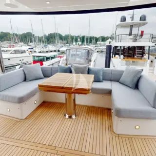 G.T.U. - Aft cockpit - al fresco dining area