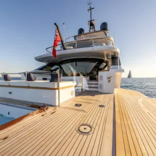 ALPHA WAVES - Main Deck